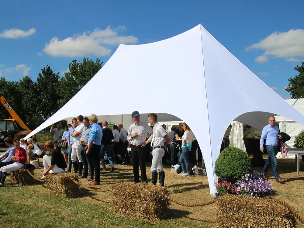 Witte tent 14 meter diameter