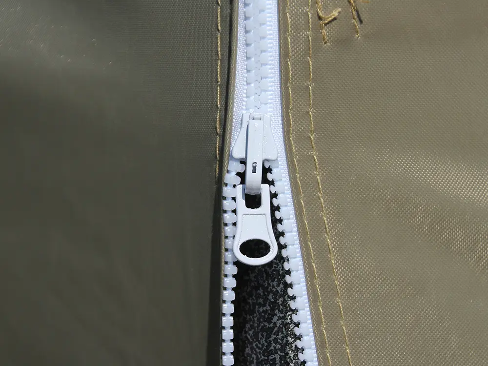 Sterke ritsen in de zijwanden