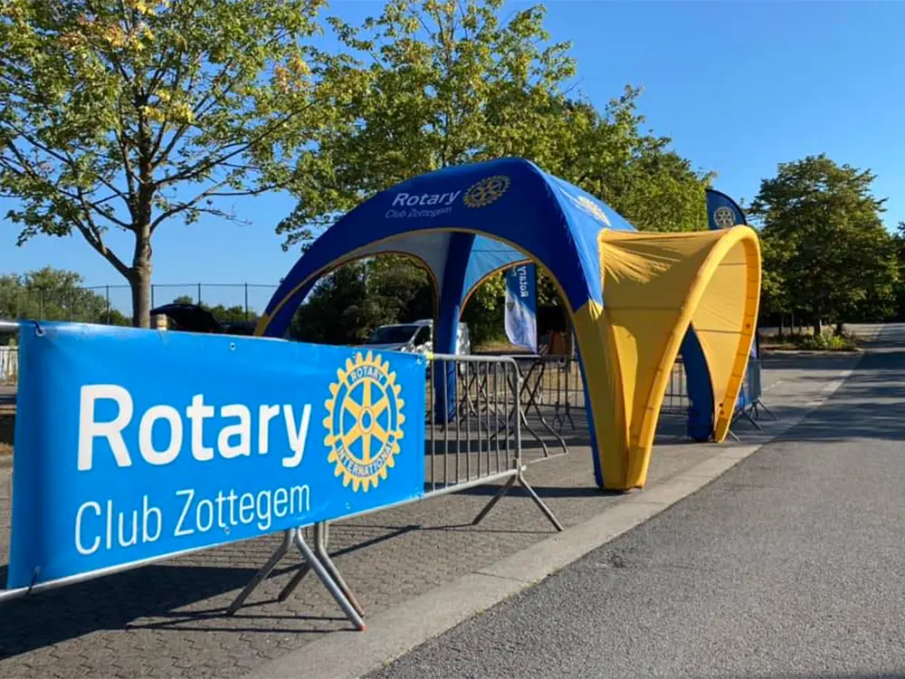 RotaryZottegem_OpblaasbareTent.webp