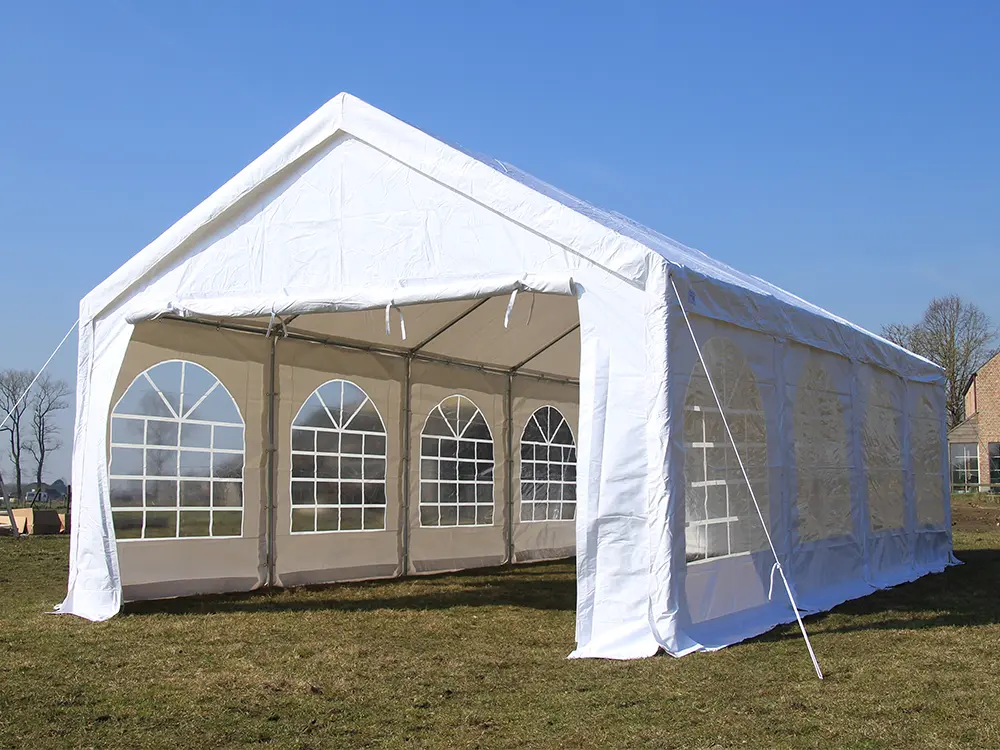 Partytent 4x10 in HQ kwaliteit op gras