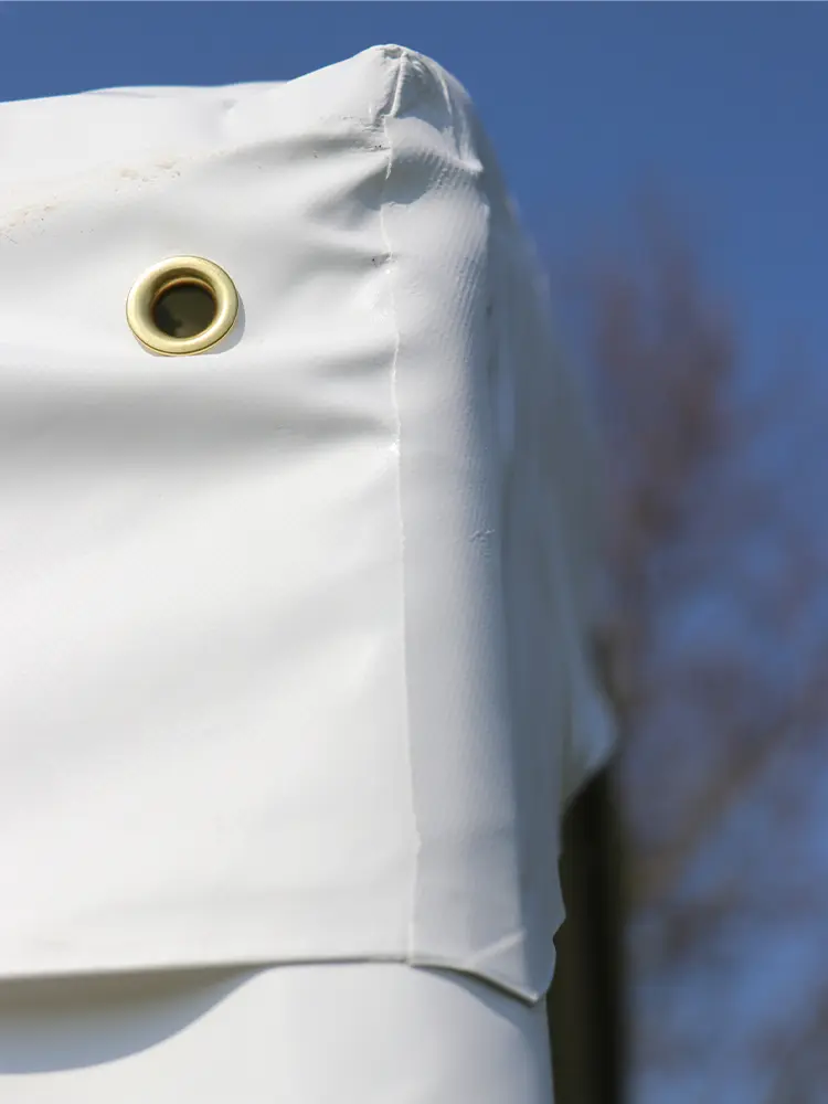 Hoekdetail met versteviging en oogring