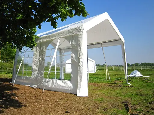 Einde reeks: partytent 3 x 4 m PE wit